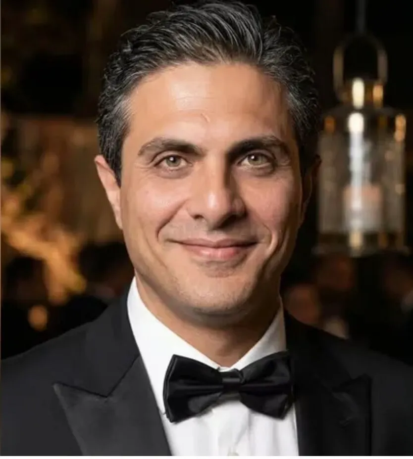 Illustration du post LinkedIn : ✅ Hessam Alaedin, Iranien de 40 ans, battu à mort parce qu'il avait Starlink