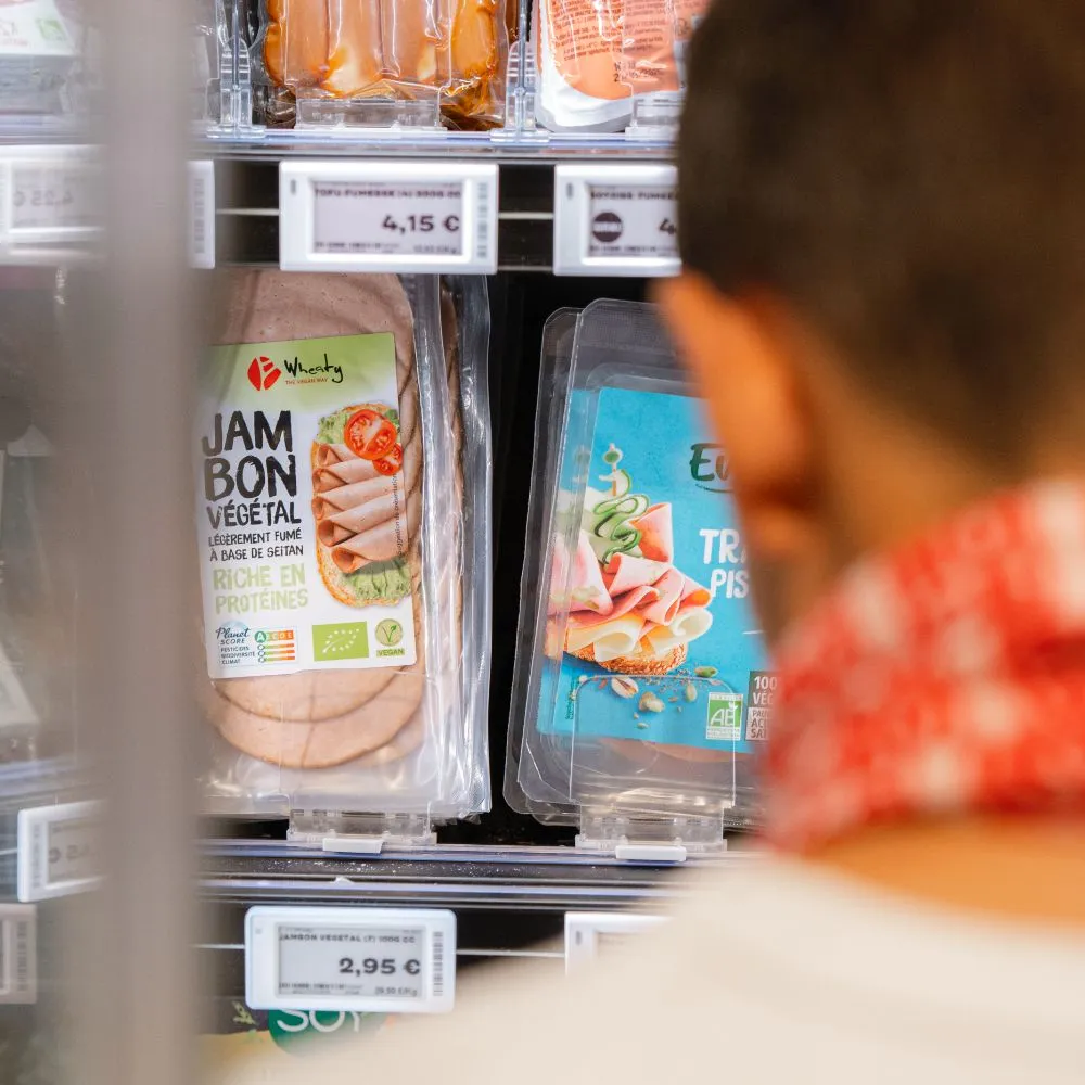 Illustration du post LinkedIn : ❌ Manger moins de viande expose à des carences