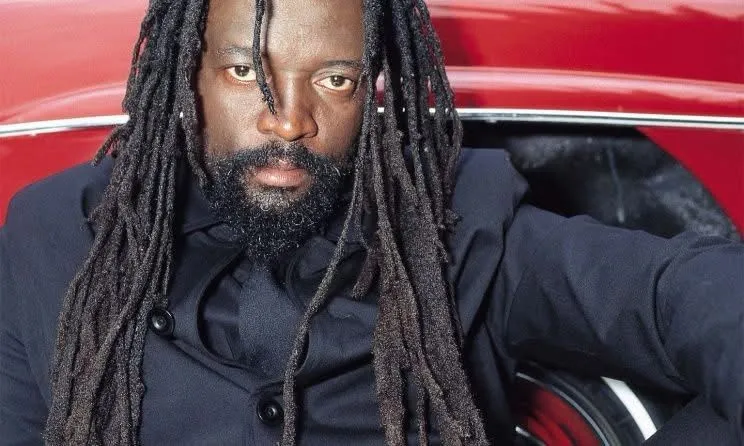 Illustration du post LinkedIn : ❌ Assasinat de Lucky Dube