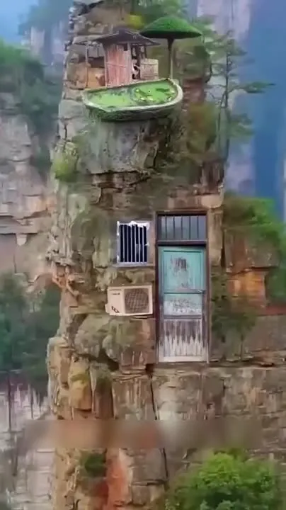 Image: Village suspendu du Sichuan