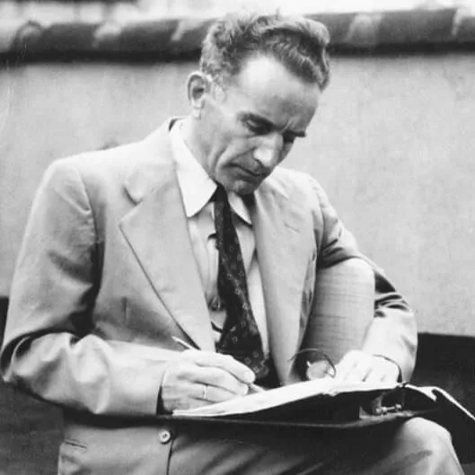 Image: Citations de Günter Anders : comment étouffer par avance toute révolte