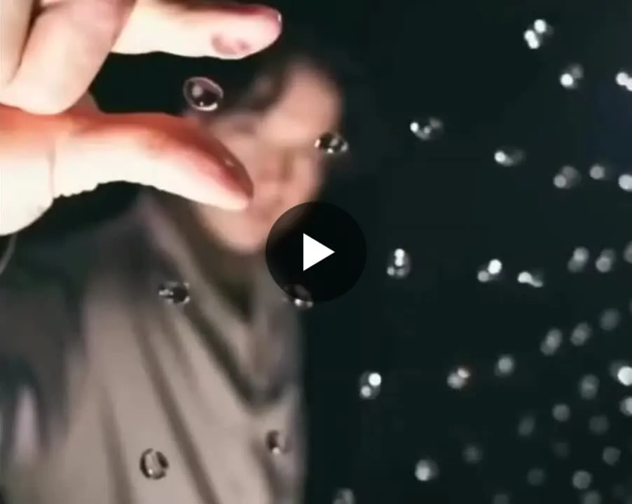 Image: Des perles d'eau en lévitation