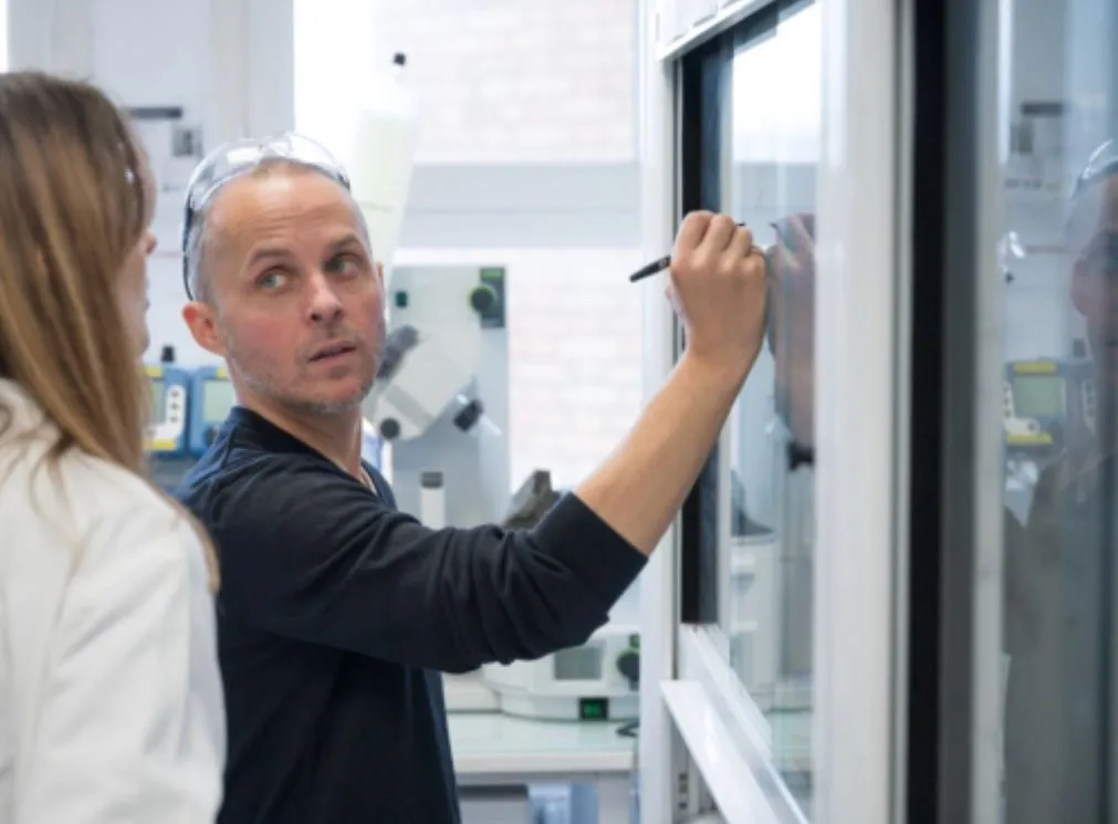 Image: Raphael Rodriguez, le chercheur qui a trouvé la faille du cancer