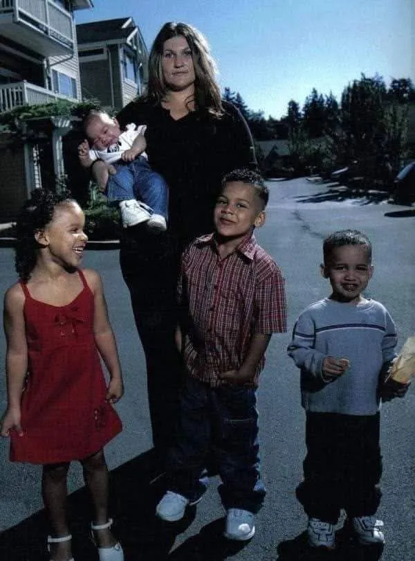 Image: La maman ne partage pas d'ADN avec ses enfants car c'est une femme chimère