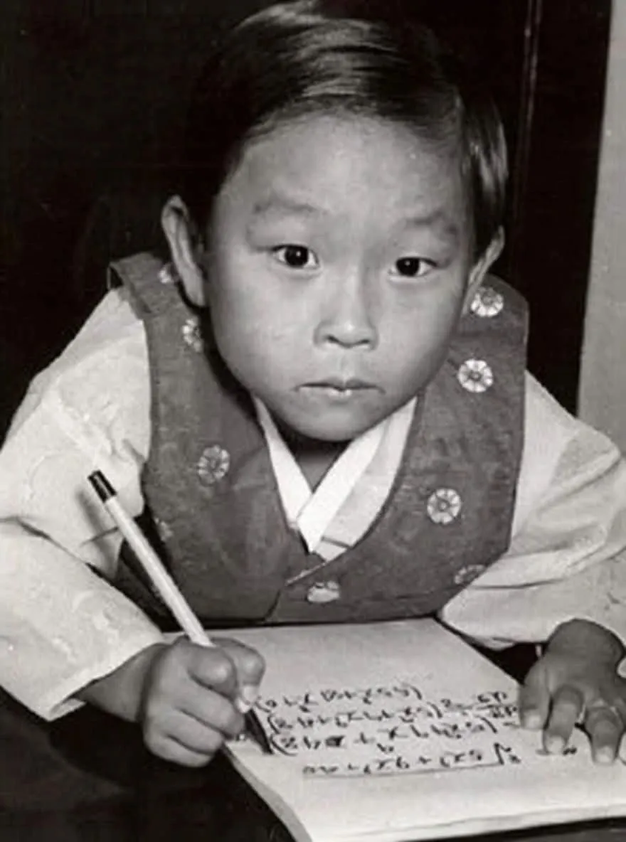 Image: Kim Ung-Yong un génie qui a préféré vivre simplement en tant qu'enseignant...