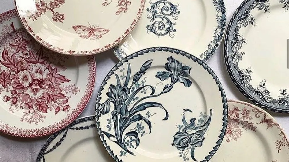 Image: La vaisselle ancienne est pleine de plomb et de cadmium